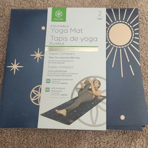 Foldable Gaiam Yoga Mat